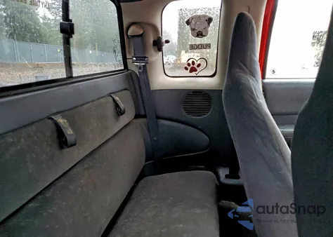 2004 Dodge Dakota Sxt z USA, uszkodzony, nr VIN 1D7GL12K14S590042